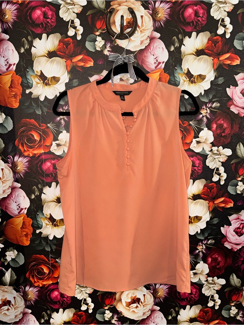 Banana Republic Coral Sleeveless Button-Front Blouse, Medium